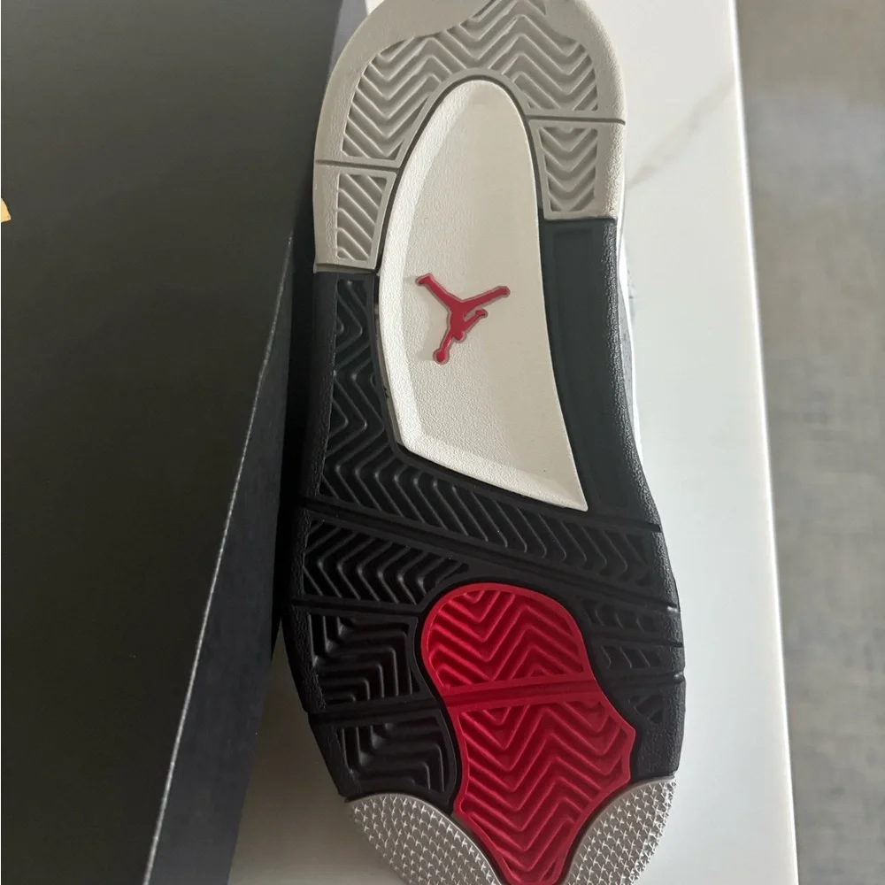 Jordan Kids White and Black Sneakers - Picture 4 of 4